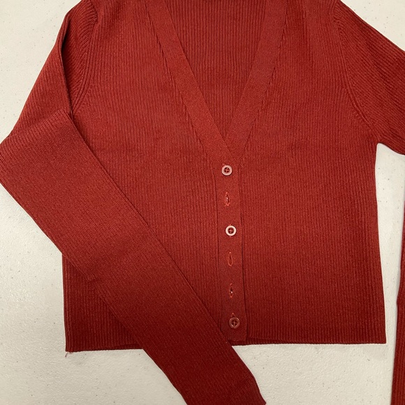 Beautiful Women’s Rust Ribbed Cardigan - Picture 5 of 7